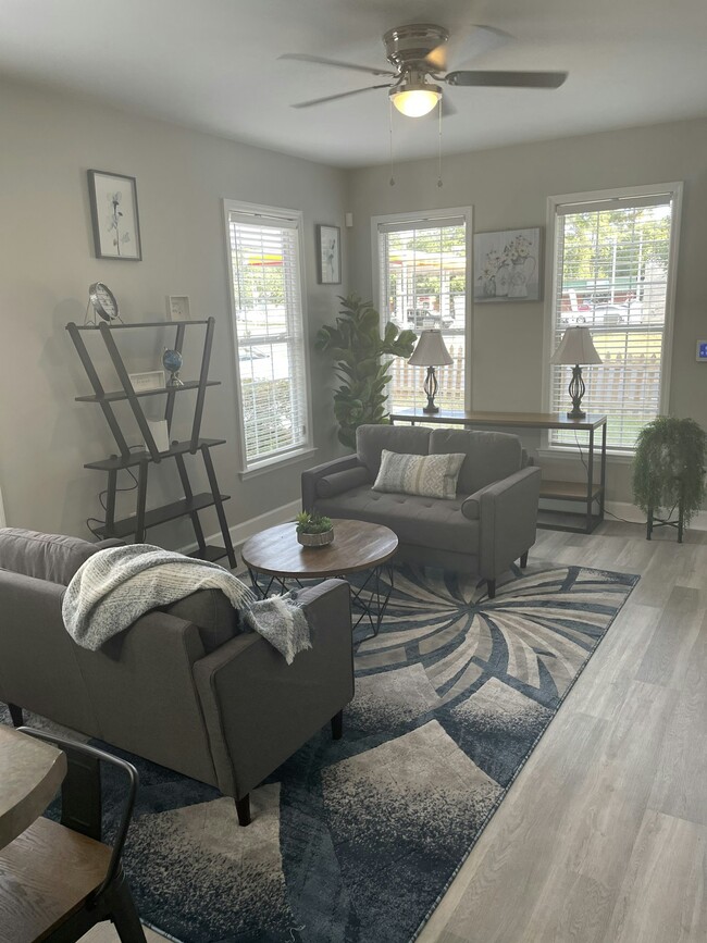 2408 Escambia Dr in Tallahassee, FL - Building Photo - Building Photo