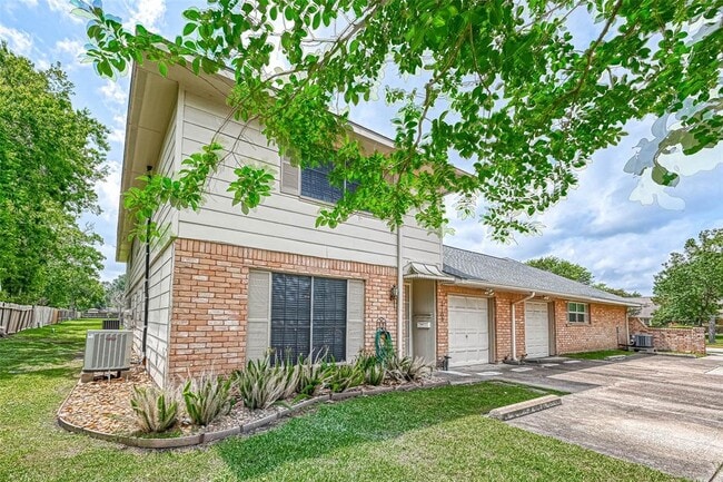 property at 17103 Blackhawk Blvd