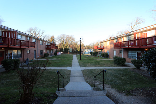 Walker Avenue Apartments in Baltimore, MD - Foto de edificio - Building Photo