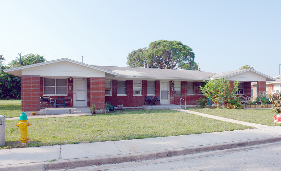 1107-1111 School St in Cocoa, FL - Building Photo