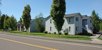 Crystal Lake Apartments