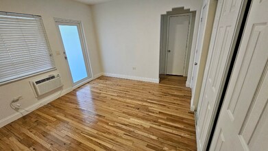 9005 NE 8th Ave in Miami, FL - Building Photo - Building Photo