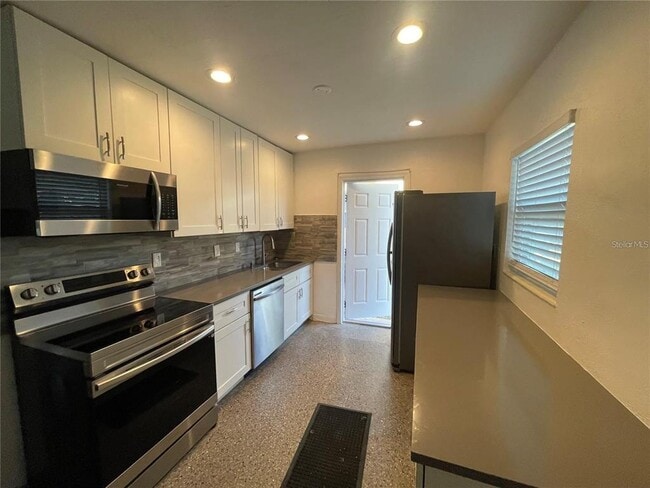 1149 Alma St in Clearwater, FL - Building Photo - Building Photo
