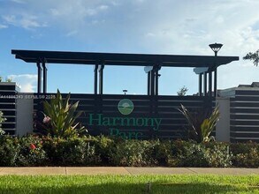 26413 SW 149th Ave in Naranja, FL - Foto de edificio - Building Photo