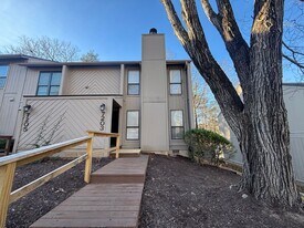 7203 Woods Crossing Dr in Cave Spring, VA - Building Photo