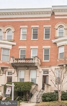 2937 N Charles St in Baltimore, MD - Foto de edificio - Building Photo
