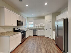 982 Simonton View Ln SE in Lawrenceville, GA - Building Photo - Building Photo