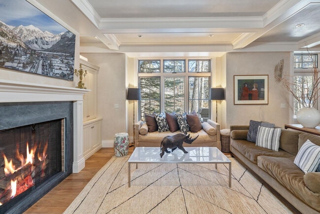 605 W Colorado Ave in Telluride, CO - Building Photo - Building Photo