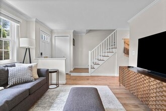 26 Linden St in Glastonbury, CT - Building Photo - Building Photo