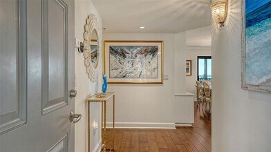 1100 Benjamin Franklin Dr in Sarasota, FL - Building Photo - Building Photo