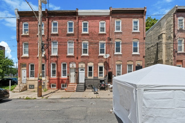 property at 931 W York St