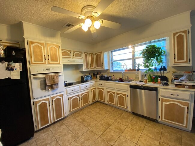 property at 324 texas ave