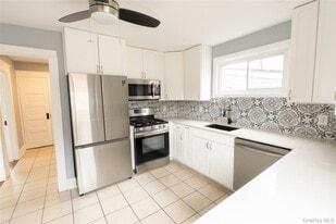 218 N Midland Ave in Nyack, NY - Building Photo