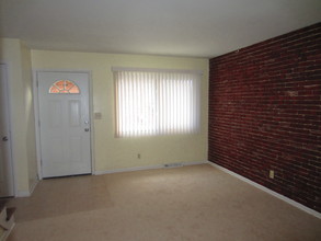5621 Ironwood Ct-Unit -A in Columbus, OH - Building Photo - Building Photo