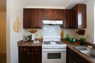 Stage Coach / Olde Stage / Severn Square in Glen Burnie, MD - Foto de edificio - Interior Photo