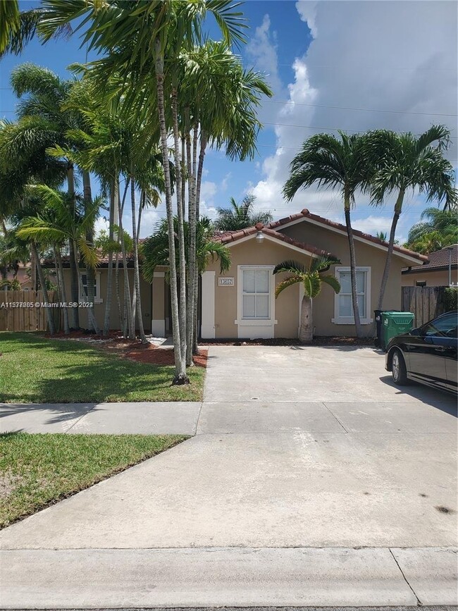 24655 SW 122nd Ave in Homestead, FL - Building Photo - Building Photo