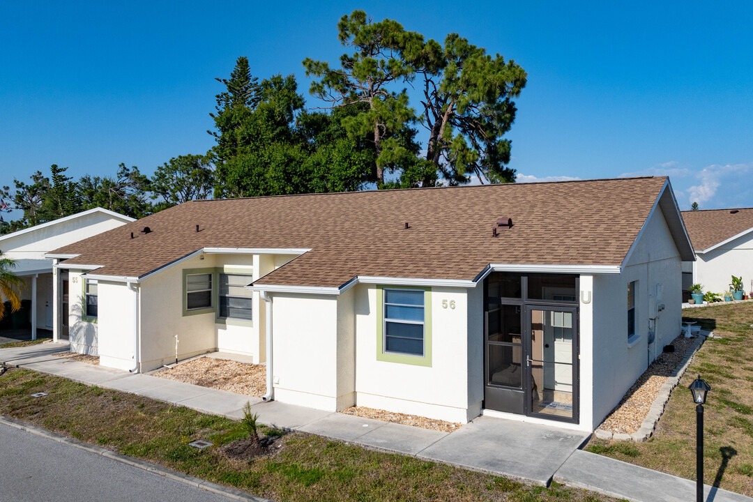 Wildflower Condos in Englewood, FL - Building Photo