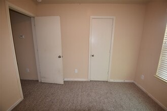 7906 Big Oak Dr in Texas City, TX - Building Photo - Building Photo