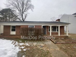 409 Hamilton St in Fredericksburg, VA - Foto de edificio - Building Photo