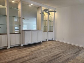 5947 Benevento Dr in Sarasota, FL - Foto de edificio - Building Photo