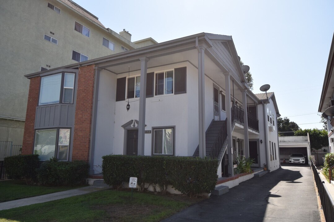 11948 Magnolia Blvd, Unit 02 in Los Angeles, CA - Foto de edificio
