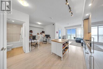 28-2128 Freeland St in Toronto, ON - Building Photo - Building Photo