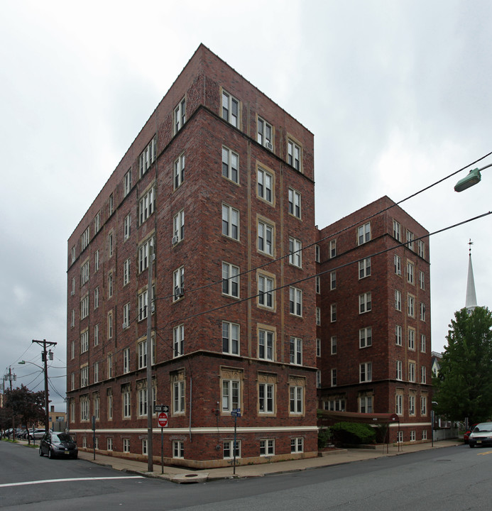 430 Union Street Apartments in Hackensack, NJ - Building Photo