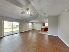 7103 Swamp Flower Dr N in Jacksonville, FL - Building Photo - Building Photo