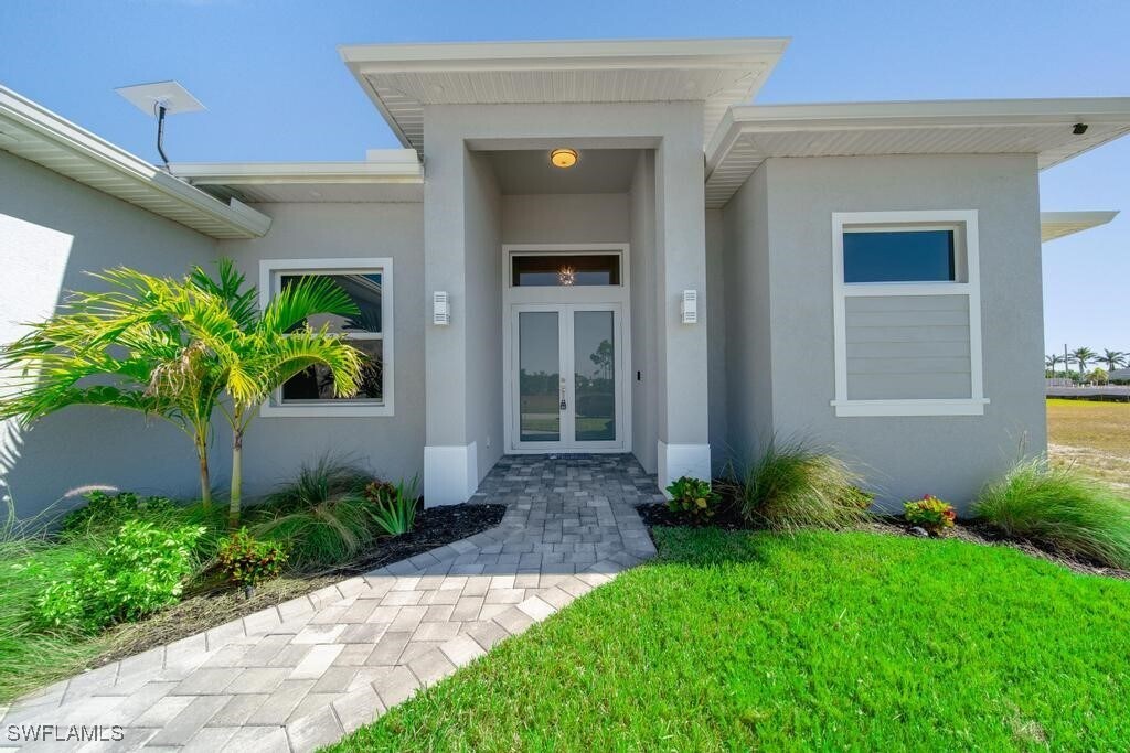 1935 NW 34th Ave in Cape Coral, FL - Building Photo