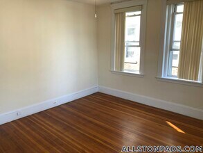 15 Barrows St in Boston, MA - Foto de edificio - Building Photo