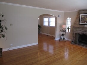 1646 N Mobile Ave in Chicago, IL - Building Photo - Building Photo