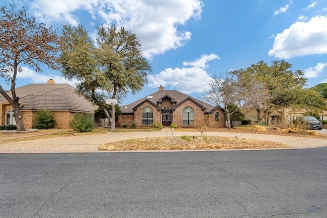 property at 6415 San Mateo Ln