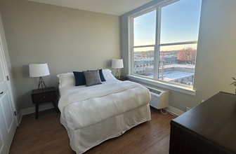 Meridia Linden 1001 in Linden, NJ - Building Photo - Building Photo