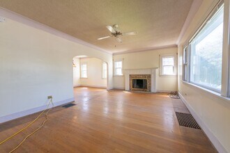 3426 NE US Grant Pl in Portland, OR - Building Photo - Building Photo