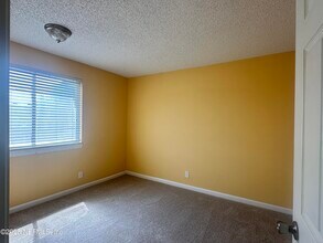 6619 La Mirada Dr W in Jacksonville, FL - Building Photo - Building Photo