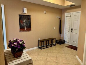 1188 N Tamiami Trl in Sarasota, FL - Foto de edificio - Building Photo