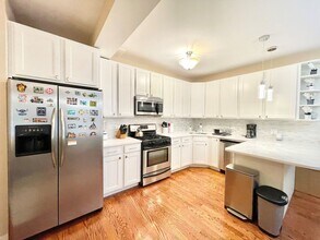 815 W Newport Ave in Chicago, IL - Building Photo - Building Photo