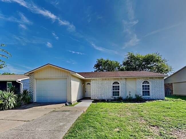 5221 Norris Dr