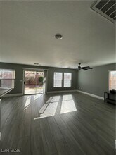 2321 Cockatiel Dr in North Las Vegas, NV - Building Photo - Building Photo