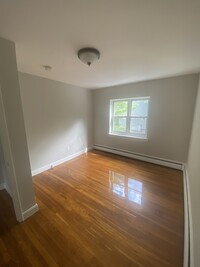 43 Selkirk Rd, Unit 1 in Boston, MA - Building Photo - Building Photo