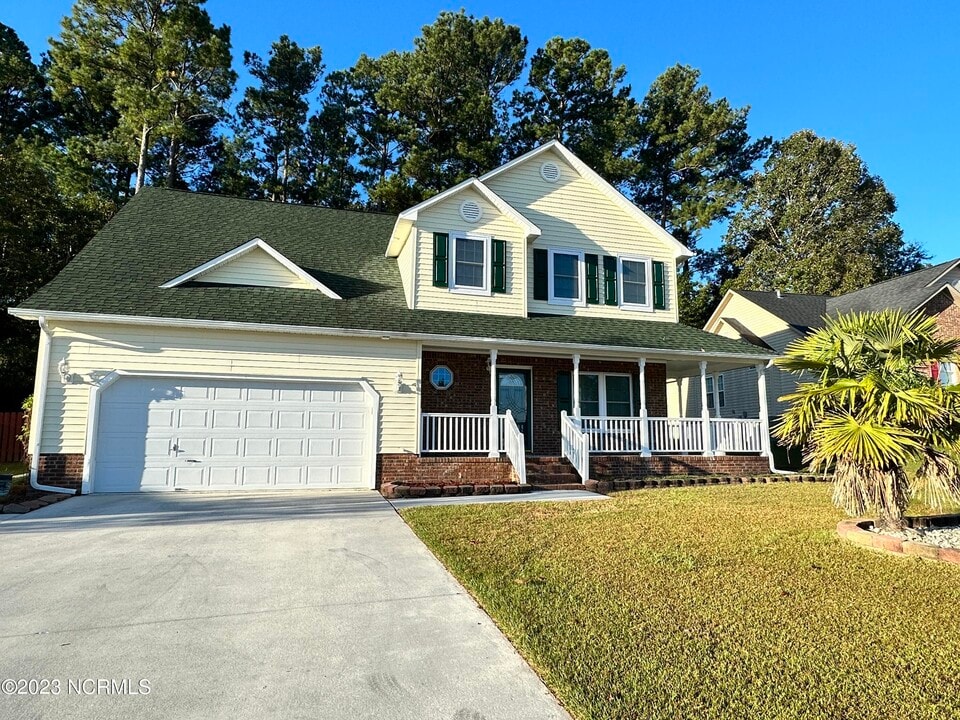 307 Southbridge Dr in Jacksonville, NC - Building Photo