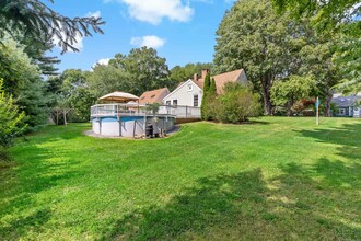 17 Cream Pot Rd in Clinton, CT - Building Photo - Building Photo