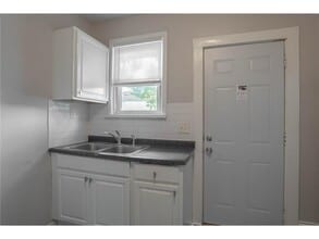 1002 Lowry Ave N in Minneapolis, MN - Building Photo - Building Photo