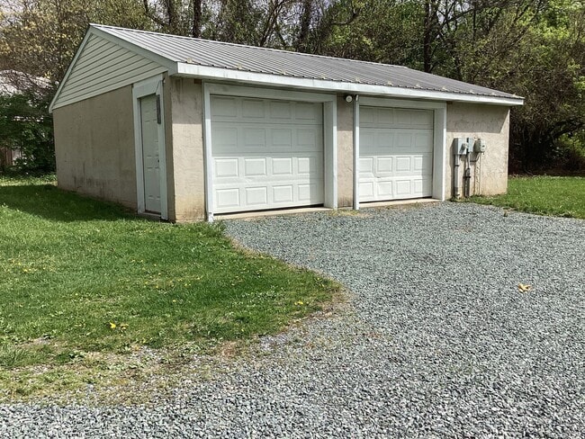 13242 Mentzer Gap Rd in Waynesboro, PA - Building Photo - Building Photo