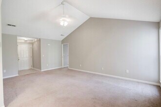 1860 Piper Dr in Charleston, SC - Foto de edificio - Building Photo