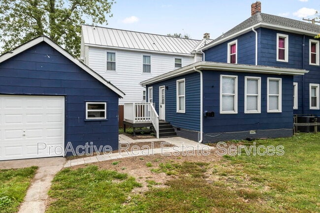 property at 903 Ohio St