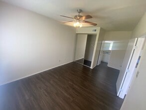 7900 Bissonnet St in Houston, TX - Foto de edificio - Building Photo