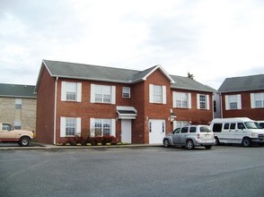 346 Murrell Meadows Dr in Sevierville, TN - Foto de edificio - Building Photo