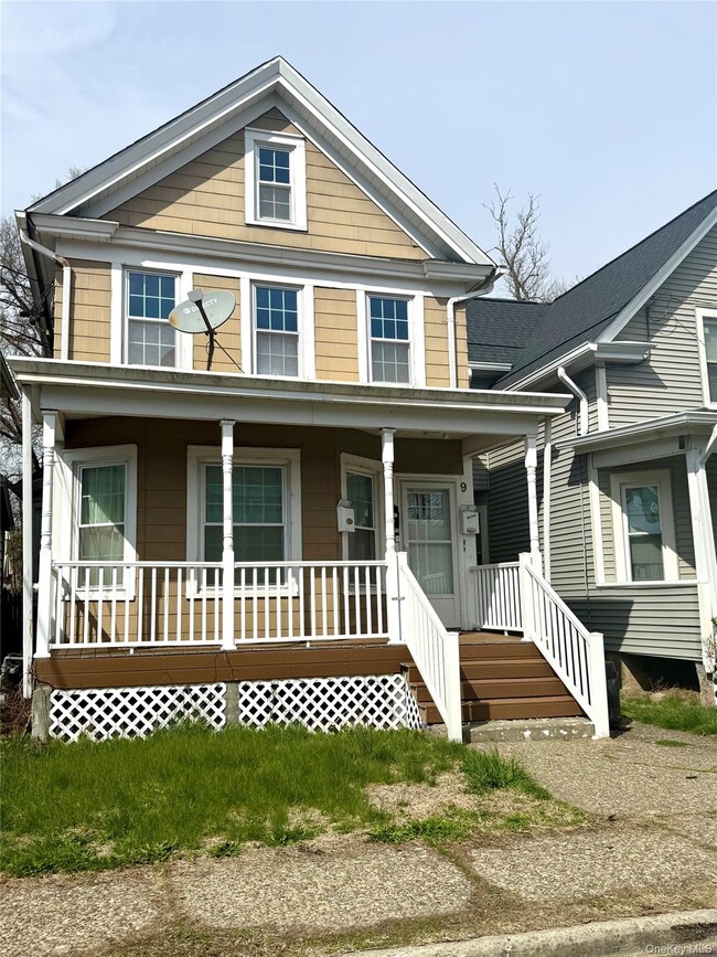 property at 9 Arlington Pl