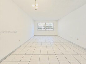 1225 NE 124th St in North Miami, FL - Building Photo